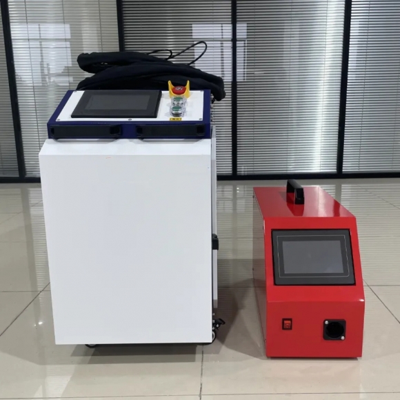 2000W RAYCUS Handheld Fiber Laser Welding Machine 2000W RAYCUS Handheld Fiber Laser Welding Machine